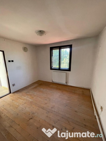 Casa 4 camere P+1E zona 3 Insule