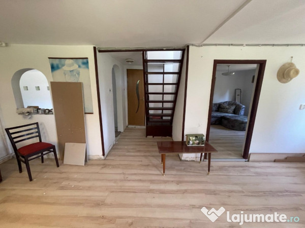 Casa 4 camere P+1E zona 3 Insule