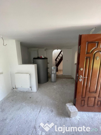 Casa 4 camere P+1E zona 3 Insule