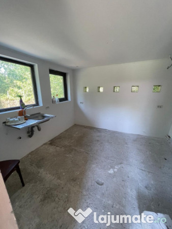 Casa 4 camere P+1E zona 3 Insule