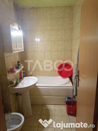 Garsoniera cat un apartament! 51 mp utili balcon 6 mp etaj 3 