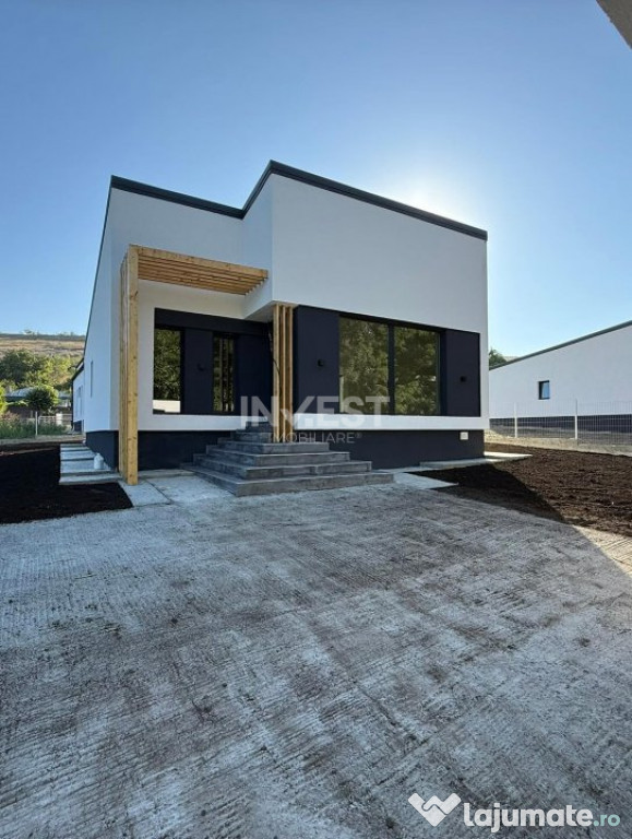 CASA INDIVIDUALA, 4 CAMERE, 2 BAI SI POD, VALEA ADANCA ZONA