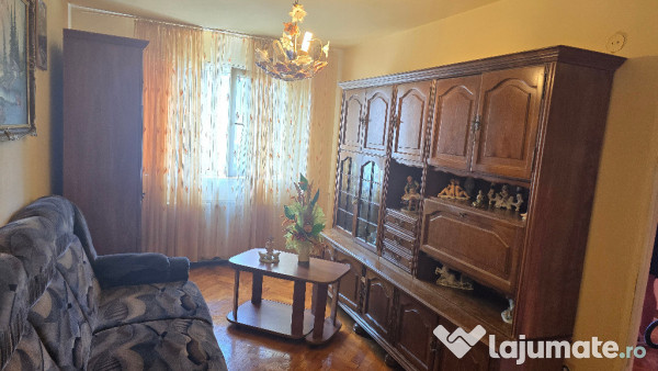 Vand apartament cu 2 camere in Deva, zona Dacia, etaj 2, mobilat, 