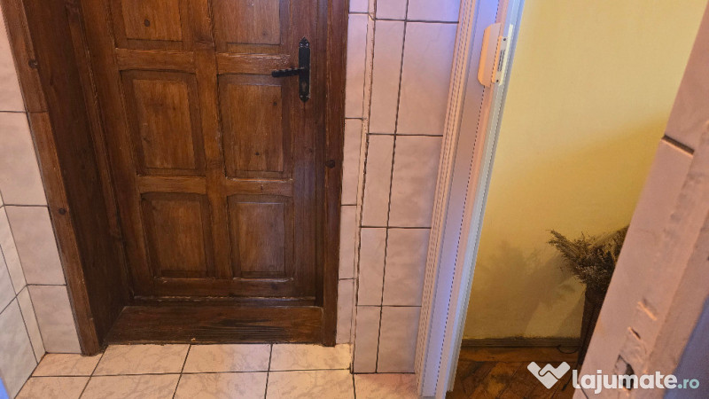 Vand apartament cu 2 camere in Deva, zona Dacia, etaj 2, mobilat, 