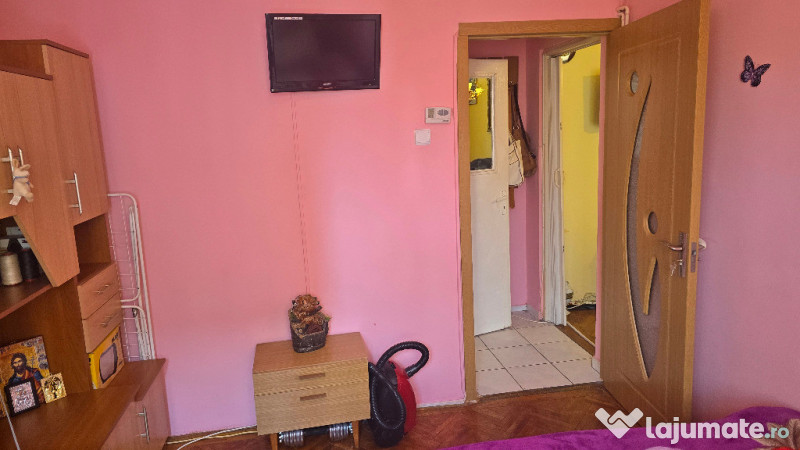 Vand apartament cu 2 camere in Deva, zona Dacia, etaj 2, mobilat, 