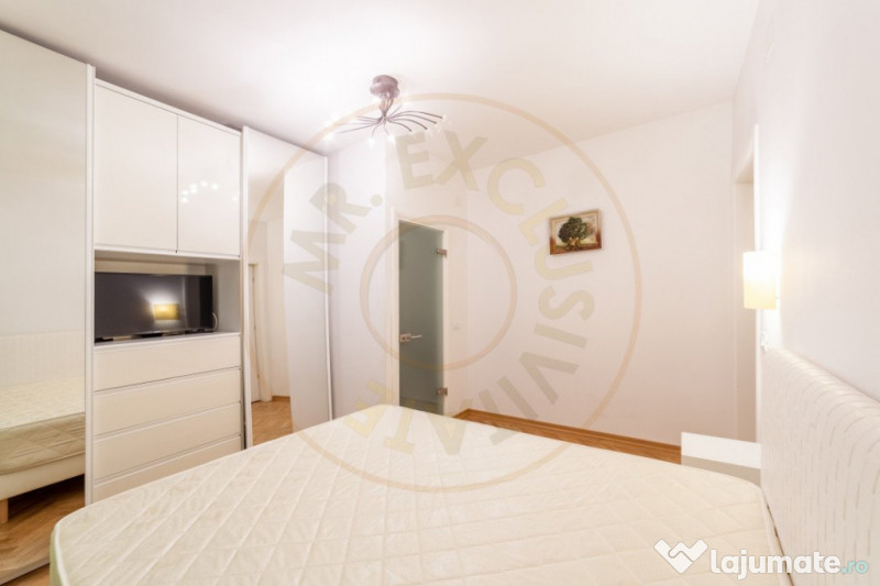 Vila zona Expo Parc - 2 apartamente, curte comuna 