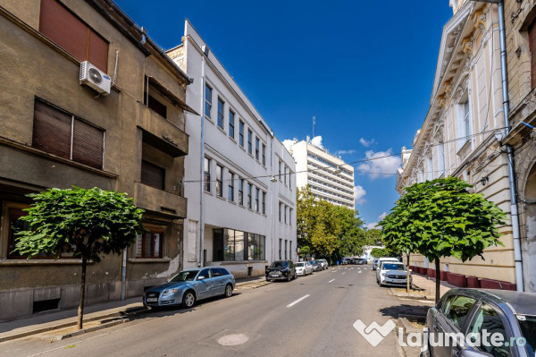 Clădire ultracentrală de vânzare Bulevardul Decebal Co... 