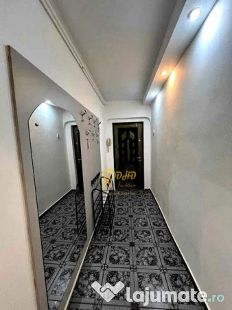 Apartament cu 3 camere in zona Podu Ros 