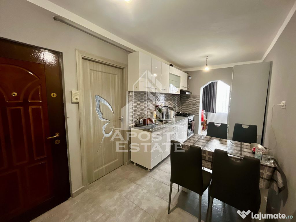 Apartament 3 camere,centrala proprie, recent renovat,zona... 