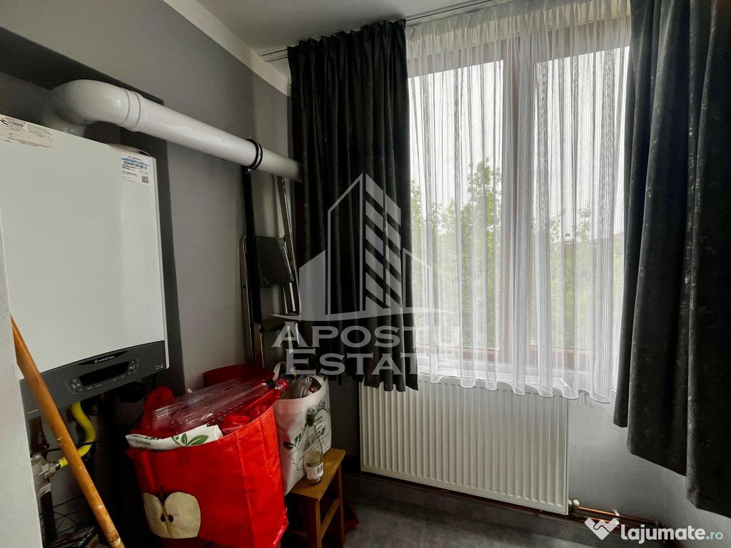 Apartament 3 camere,centrala proprie, recent renovat,zona... 