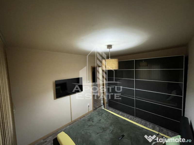 Apartament cu 3 camere, decomandat,2 bai, renovat,central... 