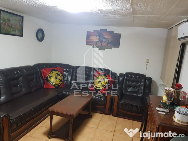 Casa individuala, 4 camere, 2 cai de acces, situata in zo...