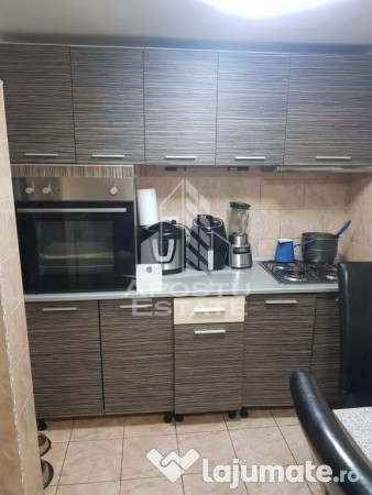 Casa individuala, 4 camere, 2 cai de acces, situata in zo...