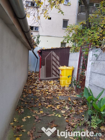 Casa individuala, 4 camere, 2 cai de acces, situata in zo...