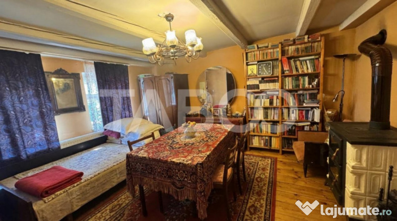 Casa de vanzare cu curte spatioasa loc relaxare si gradina C