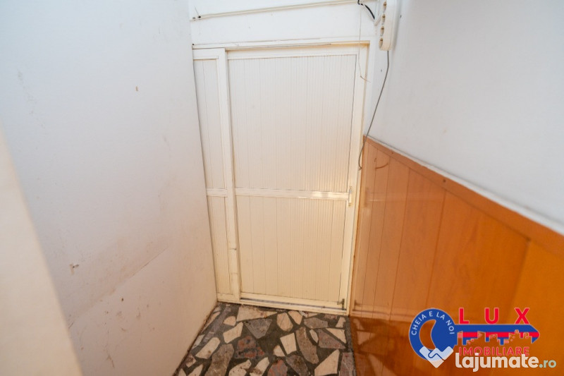 ID 8268 DE ÎNCHIRIAT spațiu comercial 