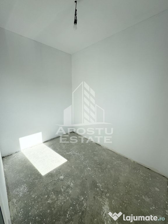 Duplex cu 4 camere, zid dublu, dormitor cu baie si dressi... 