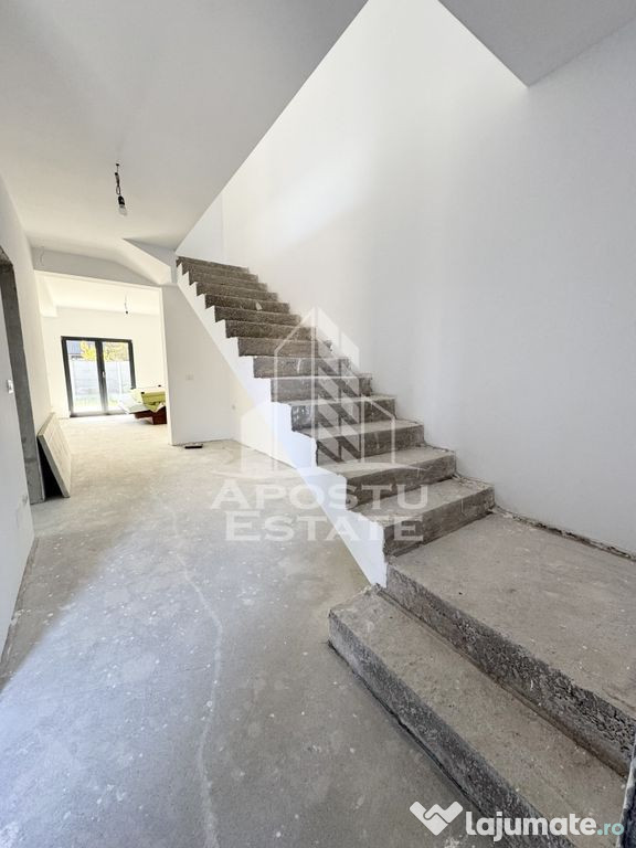 Duplex cu 4 camere, zid dublu, dormitor cu baie si dressi... 