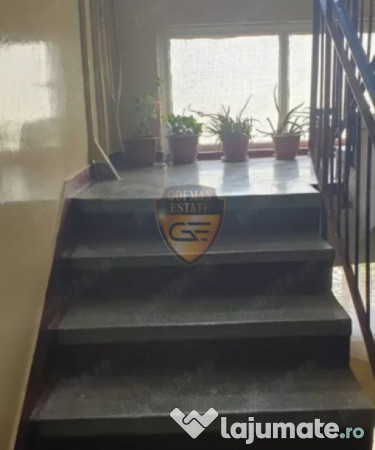 Apt 2 camere Scoala 8, INEL II, fara imbunatatiri, balcon, 3