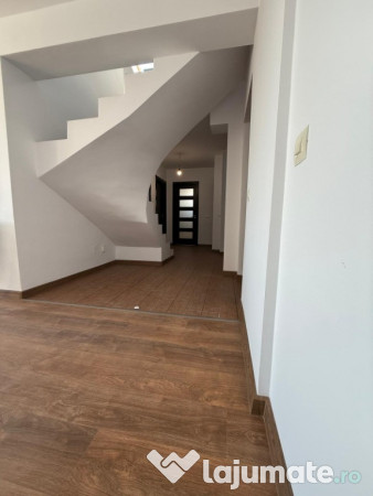 Apartament cu 3 camere si mansarda,bragadiru