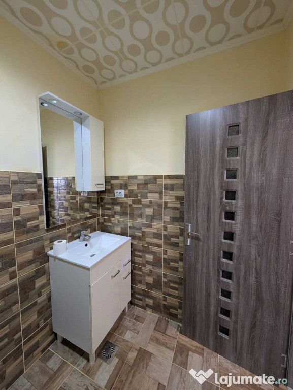 Apartament cu 3 camere,mobilat si utilat,zona Terra