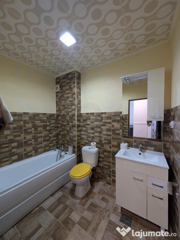 Apartament cu 3 camere,mobilat si utilat,zona Terra