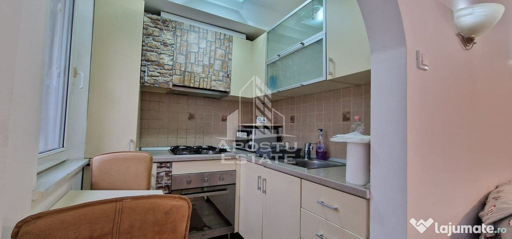 Apartament cu 3 camere , centrala proprie , Calea Sagului