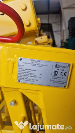 Furca macara pentru paleti 