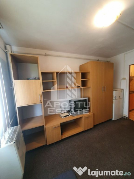 Garsoniera de inchiriat zona Lipovei 20mp 