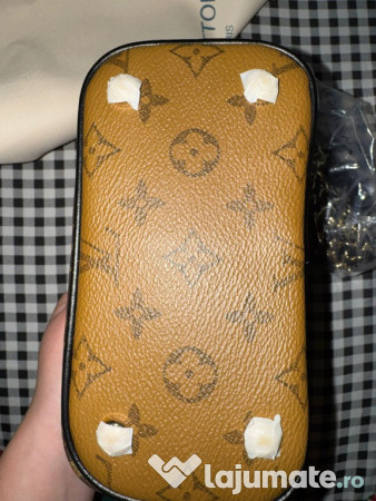 Geantă Louis Vuitton Vanitty 