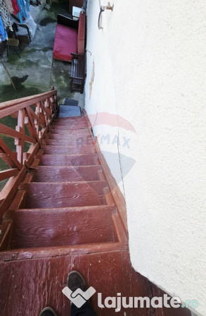 Apartament cu 3 camere de vânzare în zona Central