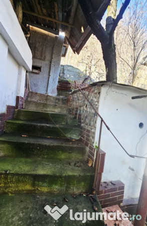 Apartament cu 3 camere de vânzare în zona Central