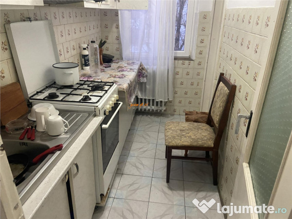 Apartament 3 camere , zona cartier Sud , decomandat, 54 mp