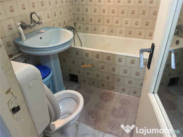 Apartament 3 camere , zona cartier Sud , decomandat, 54 mp