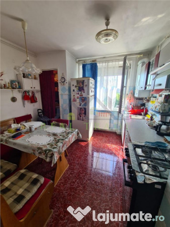 Apartament 3 camere zona Centrul- Civic