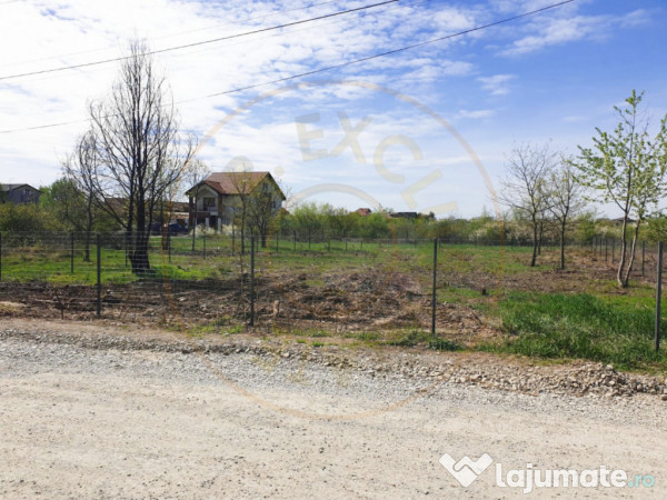Teren in suprafata de 854 mp utili, cu deschidere pe strada
