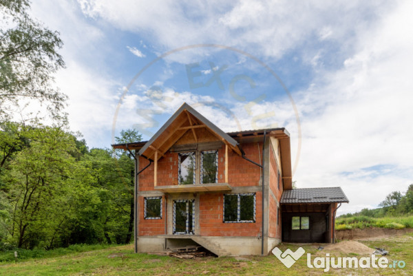 Casa P+1, Babana-Arges cu panouri si apa de izvor 