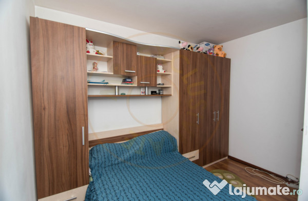 Apartament 3 camere renovat, mobilat, gata de mutat! 