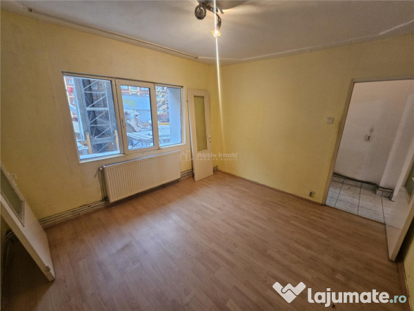 Resita, 2 Cam. Cf. 1, Et. 1, Micro 2