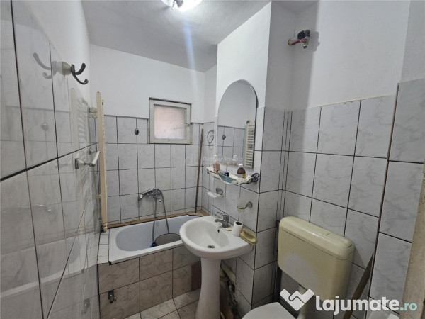 Resita, 2 Cam. Cf. 1, Et. 1, Micro 2