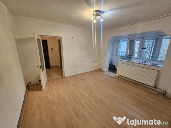 Resita, 2 Cam. Cf. 1, Et. 1, Micro 2