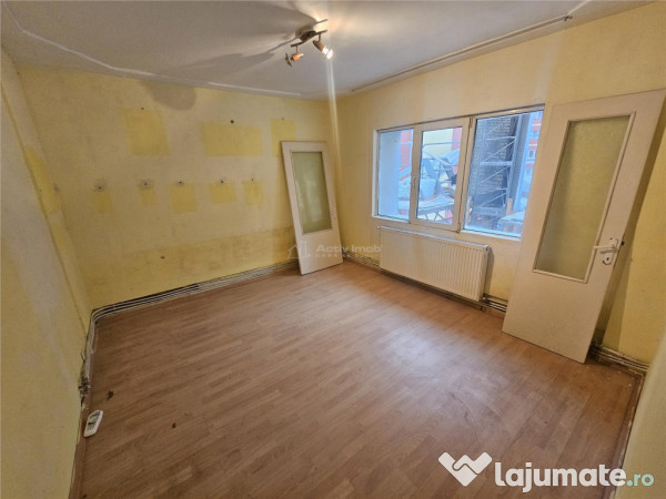 Resita, 2 Cam. Cf. 1, Et. 1, Micro 2