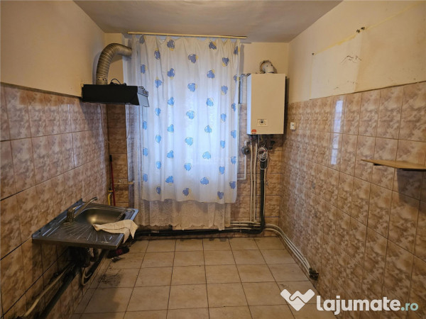 Resita, 2 Cam. Cf. 1, Et. 1, Micro 2