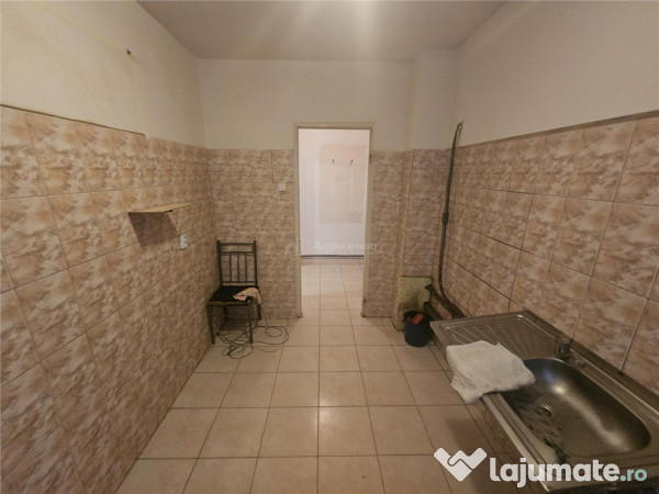 Resita, 2 Cam. Cf. 1, Et. 1, Micro 2