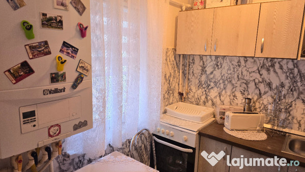 Vand garsoniera in Deva, Eminescu (Micro 15), parter inalt, mobilata