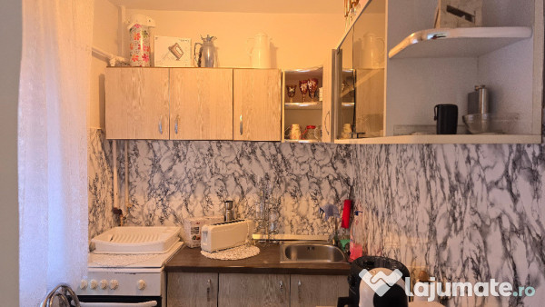 Vand garsoniera in Deva, Eminescu (Micro 15), parter inalt, mobilata