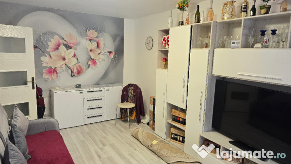 Vand garsoniera in Deva, Eminescu (Micro 15), parter inalt, mobilata