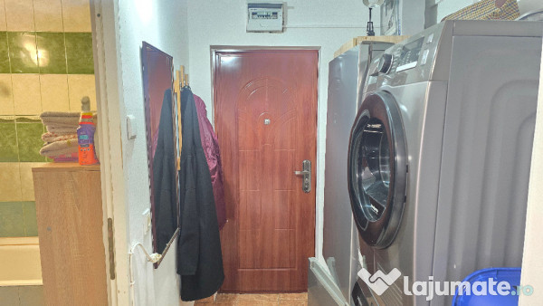 Vand garsoniera in Deva, Eminescu (Micro 15), parter inalt, mobilata