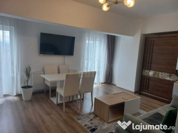 Apartament decomandat, lift și parcare, acces rapid spre Cluj
