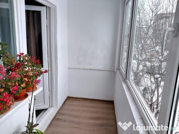 Apartament 3 Camere Etaj 1 decomandat renovat mobilat utilat